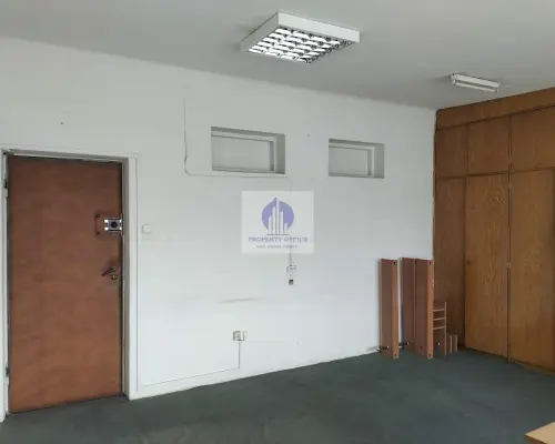 Włochy: lokal biurowy 27,20m2 do wynajęcia