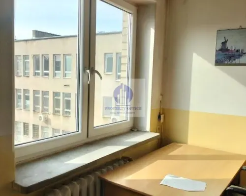 Włochy: lokal biurowy 27,20m2 do wynajęcia