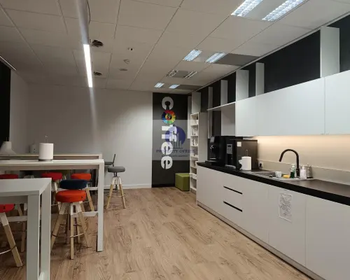 Ochota: biurko w coworkingu do wynajęcia