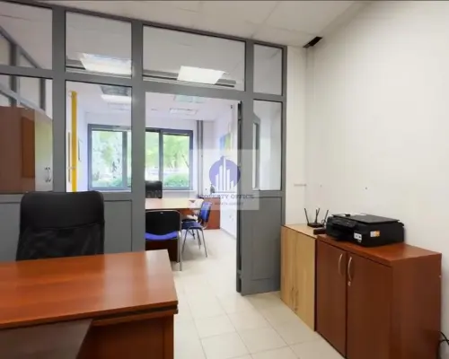 Włochy: lokal biurowy 80 m2 do wynajęcia