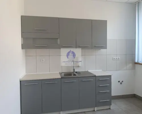Bielany: magazyn 1500 m2 na wynajem
