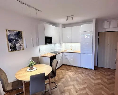 Mieszkanie 36 m2 na wynajem w nowoczesnym apartamentowcu na Osiedlu Glinki.  Teren ogrodzony , zamknięty z sterowaną bramą wja