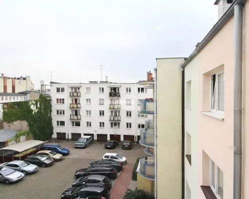 Przestronna kawalerka 46 m2 ul. Świętojańska.