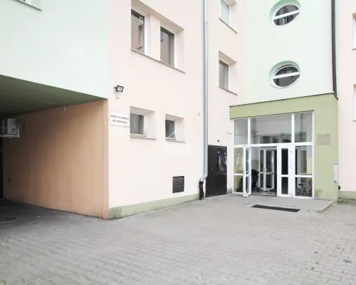 Przestronna kawalerka 46 m2 ul. Świętojańska.
