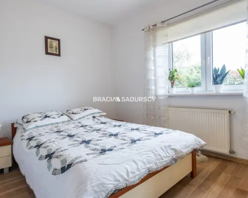 UROKLIWY DOM W BARDZO DOBREJ LOKALIZACJI