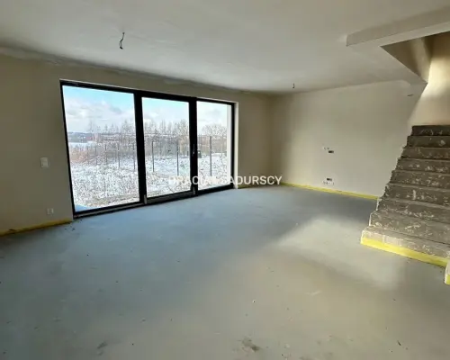 Nowoczesny bliźniak z garażem i działką 7ar
