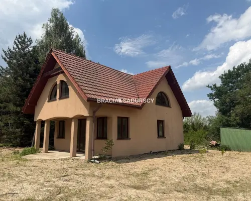 Dom na sprzedaż /106m2 wolnostojący do wykończenia