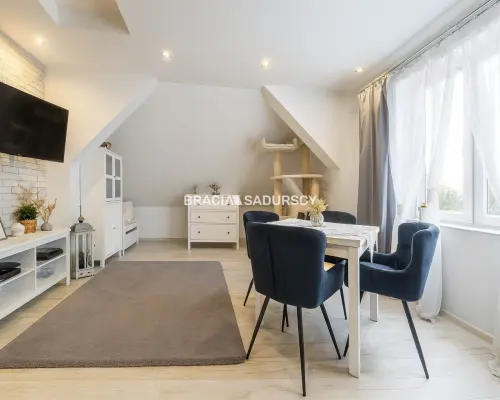 Wolnostojący dom Opatkowice-180 m² działka 11arów