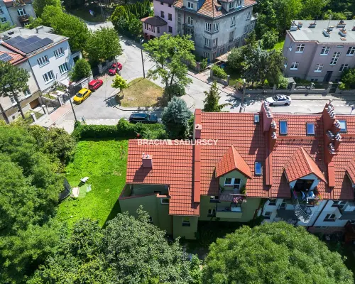 Dom Stare Podgórze| Działka narożna 5,6 