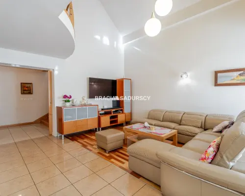Przestronny dom w spokojnej okolicy Stary Bieżanów
