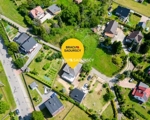 DOM Z OGRODEM W CENIE MIESZKANIE - MOGILANY