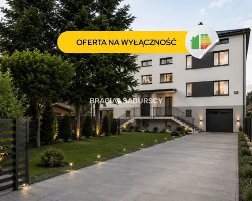 Czteropoziomowy dom z klatką schodową.