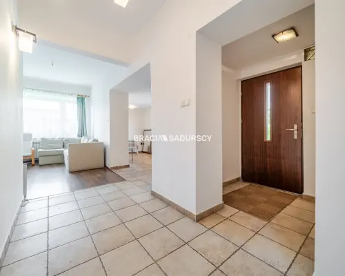 dom 223m2, działka 800m2, centrum Zabierzów