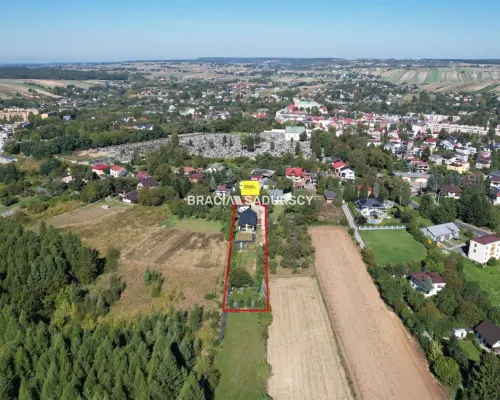 Biuro Nieruchomości Bracia Sadurscy prezentuje na sprzedaż nowoczesny, energooszędny dom wolnostojący o wysokim standardzie wyk