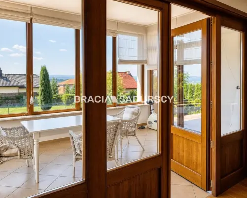 Luksusowy dom na wynajem - Buków, gmina Mogilany | 280 m² | ogród | wysoki standard   Do wynajęcia wyjątko