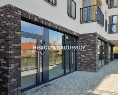 Lokal usługowy w Skawinie, Nowa Cena 7500 m2
