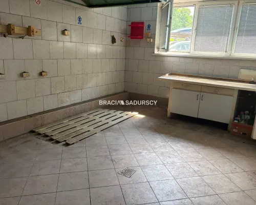 Działka budowlana 300m2 z budynkiem: gaz,prąd,woda