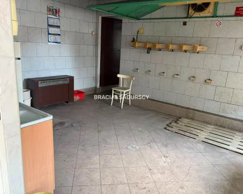 Działka budowlana 300m2 z budynkiem: gaz,prąd,woda