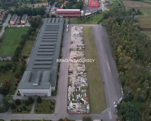 Nieruchomośc z przeznaczeniem pod fabrykę / centru