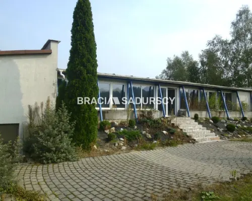 Zdjęcia należą do właściciela oferty.  Do sprzedania nieruchomość produkcyjno-mieszkalna o powierzchni całkowitej 1027 m2 leż