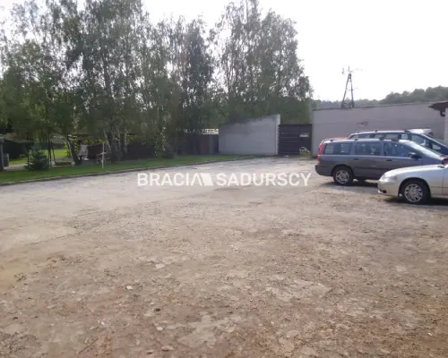 Zdjęcia należą do właściciela oferty.  Do sprzedania nieruchomość produkcyjno-mieszkalna o powierzchni całkowitej 1027 m2 leż