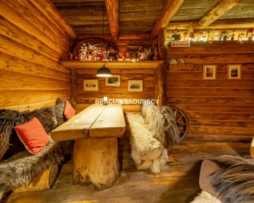Lokal w centrum miasta z działającą restauracją