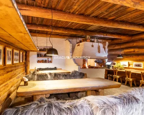 Lokal w centrum miasta z działającą restauracją