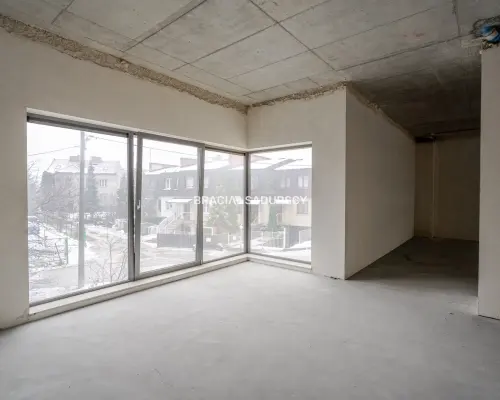 Lokal usługowy w stanie deweloperskim -706 m