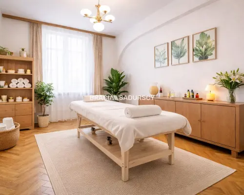 Lokalizacja z oknami na ulice Starego Miasta.