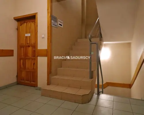 Dochodowa kamienica na Rynku w Miechowie - lokale handlowo-usługowe, wysoka stopa zwrotu     Na sprzedaż oferujemy  nieruchom