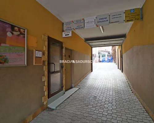 Dochodowa kamienica na Rynku w Miechowie - lokale handlowo-usługowe, wysoka stopa zwrotu     Na sprzedaż oferujemy  nieruchom