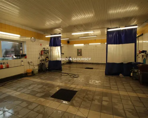 Budynek usługowy z zapleczem biurowym! Nowa Huta