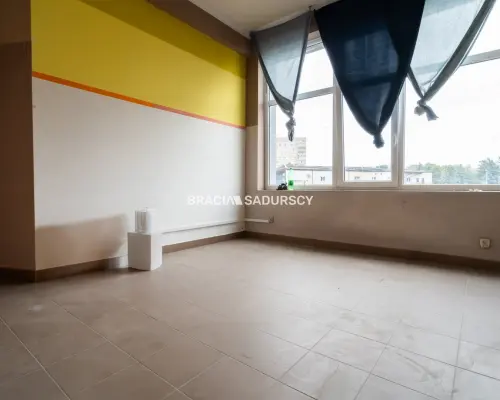 Lokal przy placu Bieńczyckim, Kraków Bieńczyce
