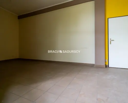 Lokal przy placu Bieńczyckim, Kraków Bieńczyce