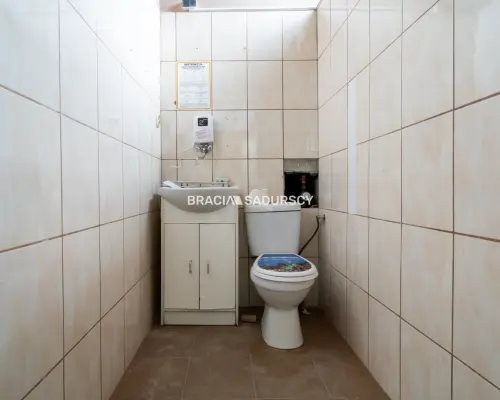 Lokal przy placu Bieńczyckim, Kraków Bieńczyce