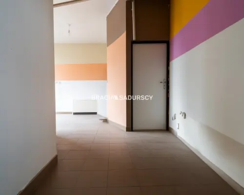 Lokal przy placu Bieńczyckim, Kraków Bieńczyce