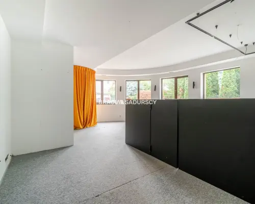 lokal handlowo-usługowy lub biurowy 100m2 Olsza