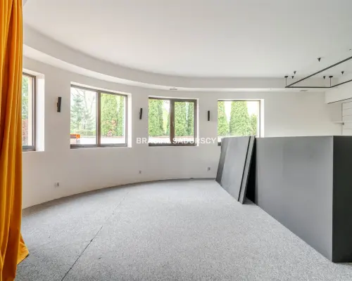 lokal handlowo-usługowy lub biurowy 100m2 Olsza