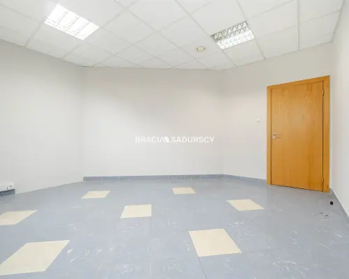 LOKAL OK 15,5 M2 BIUROWY PRĄDNIK BIAŁY -BIUROWIEC