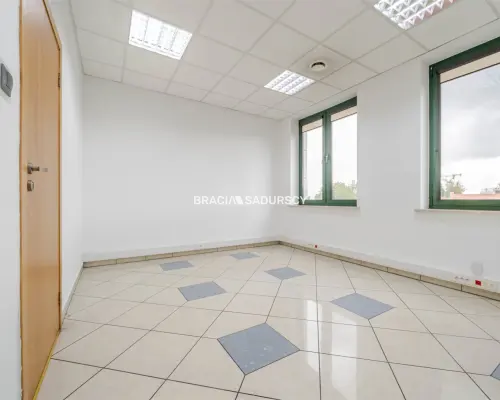 lokal biurowy w biurowcu 11m2 Pradnk Bialy