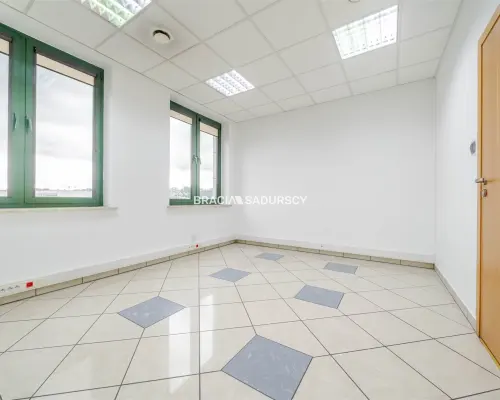 lokal biurowy w biurowcu 11m2 Pradnk Bialy