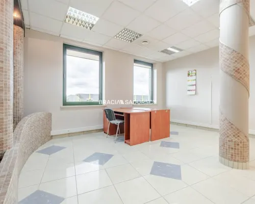 lokal biurowy 44 m2 Prądnik Biały biurowiec