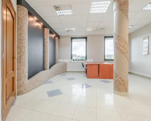 lokal biurowy 44 m2 Prądnik Biały biurowiec