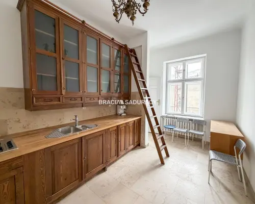 Powierzchnie biurowe, szkolne na Starym Mieście
