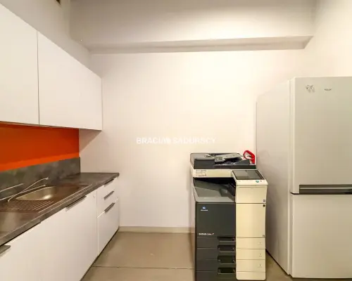 Lokal usługowo-biurowy, 170 m², Zabłocie, parter