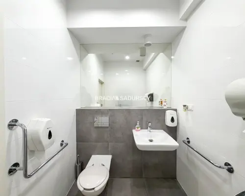Lokal usługowo-biurowy, 170 m², Zabłocie, parter