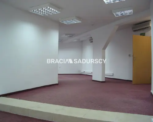 *Zdjęcia należą do właściciela oferty.         Powierzchnie biurowe do wynajęcia w bardzo dobrym, ruchliwym miejscu w Krakowi