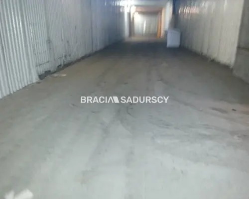 *Zdjęcia należą do właściciela oferty.    Do wynajęcia powierzchnia magazynowa w Krakowie. Powierzchnia hali około 475 m2 z