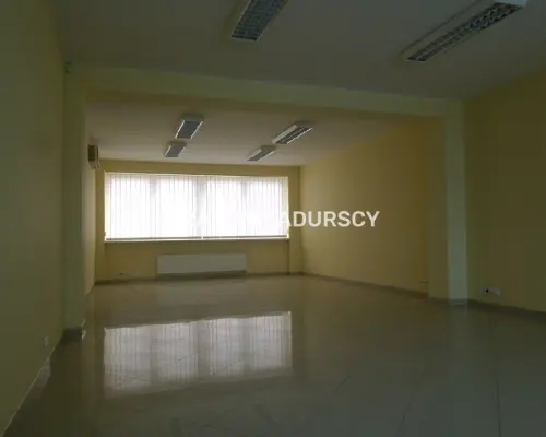 *Zdjęcia należą do właściciela oferty.      Do wynajęcia reprezentacyjny lokal biurowy klasy A o powierzchni 180 m² znaj