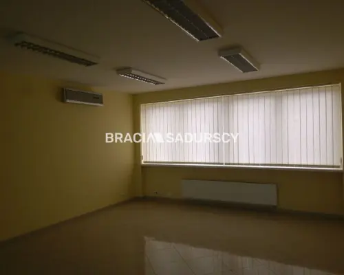 *Zdjęcia należą do właściciela oferty.      Do wynajęcia reprezentacyjny lokal biurowy klasy A o powierzchni 180 m² znaj